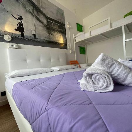 Lake Garda Hostel Salo Ngoại thất bức ảnh