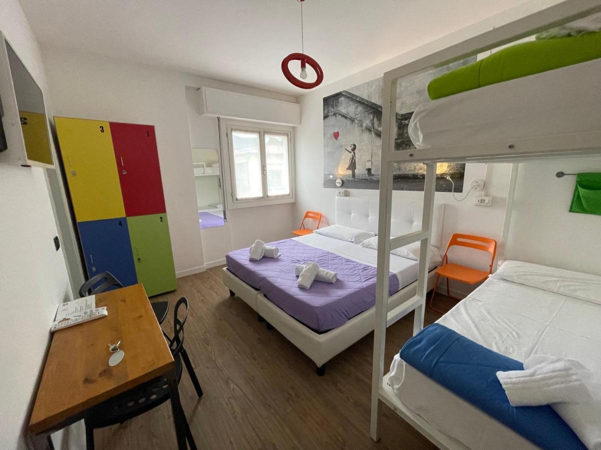 Lake Garda Hostel Salo Ngoại thất bức ảnh