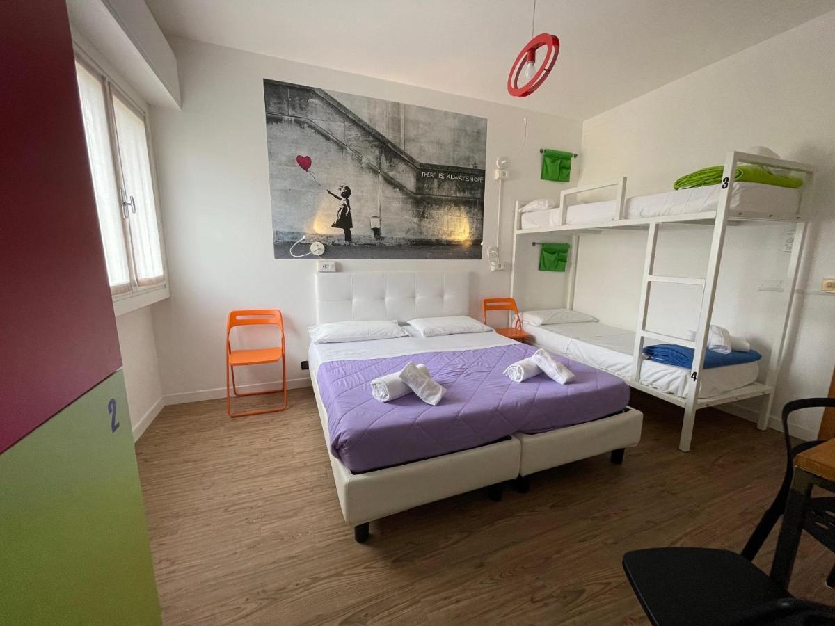 Lake Garda Hostel Salo Ngoại thất bức ảnh