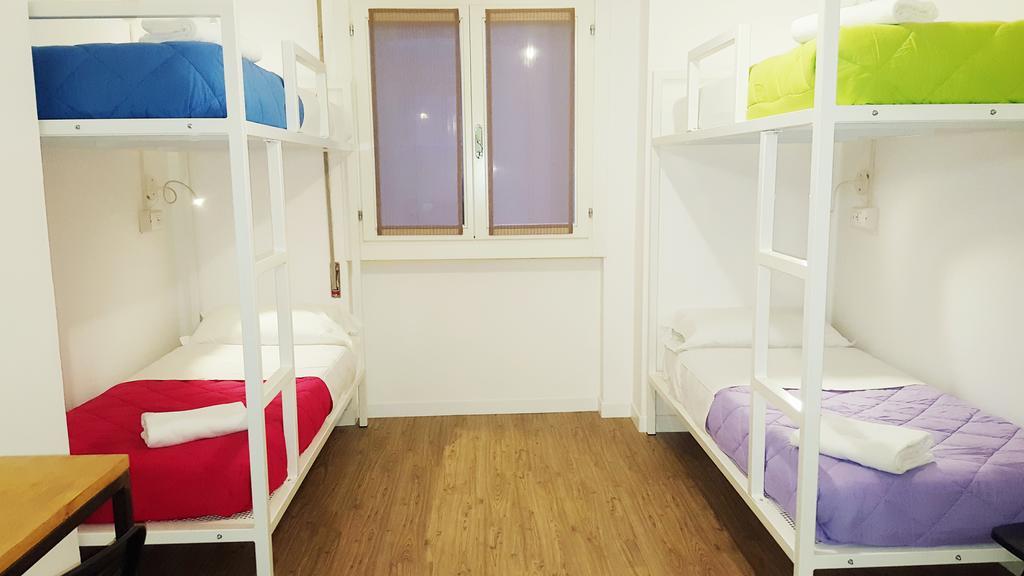Lake Garda Hostel Salo Ngoại thất bức ảnh