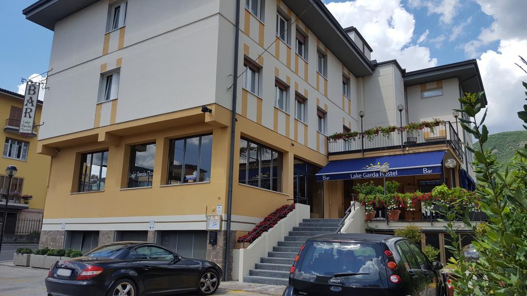 Lake Garda Hostel Salo Ngoại thất bức ảnh